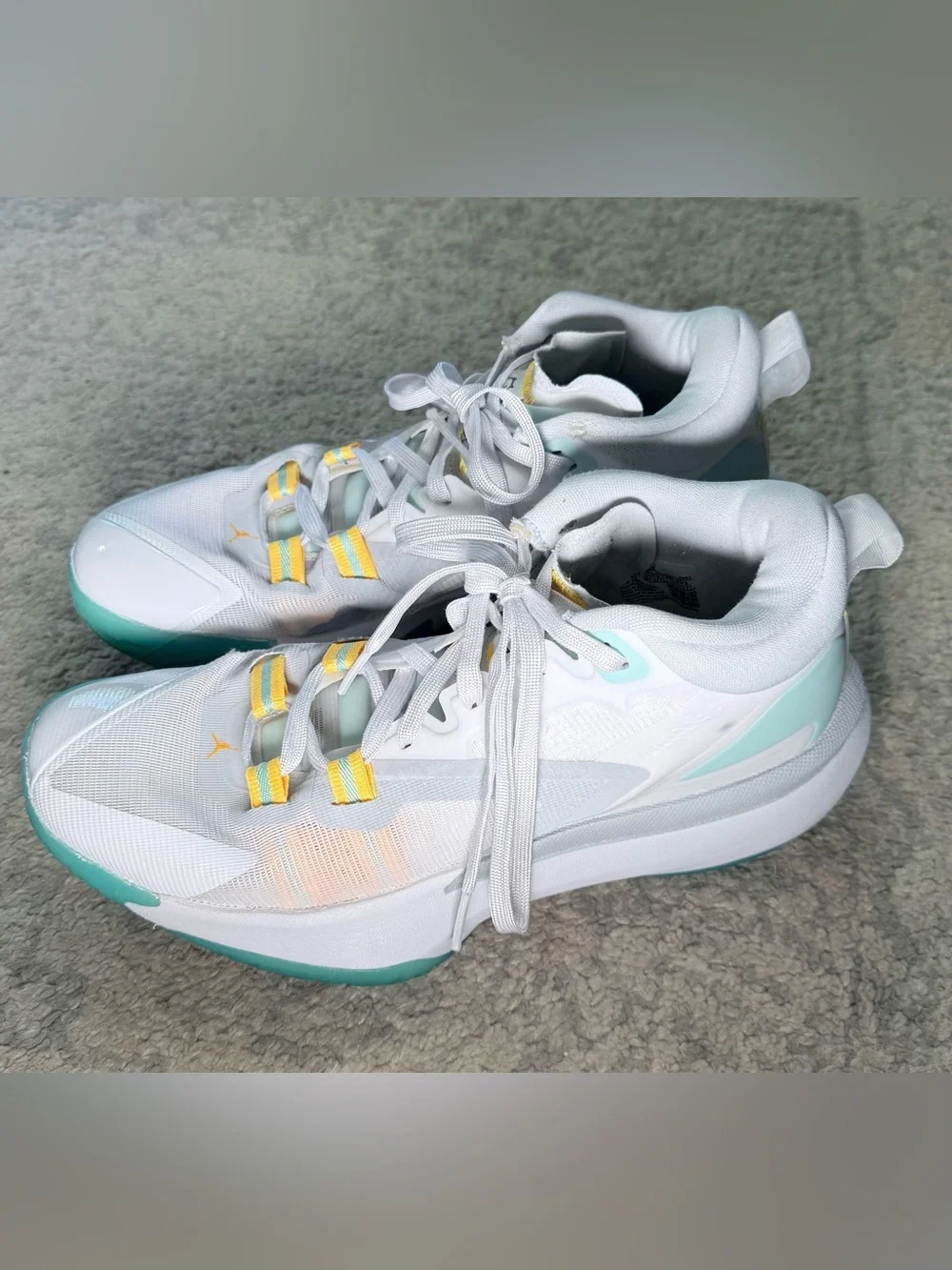 Nike Air mJordan’s Zion 1 White Dynamic Turquoise Basketball Shoes Mens size 8.5